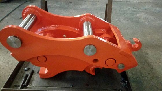 掘削機DOOSANボルボのオレンジ色のための耐久力のある速い連結器